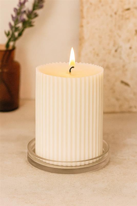 Decorative pillar candle, long-burning pillar candle