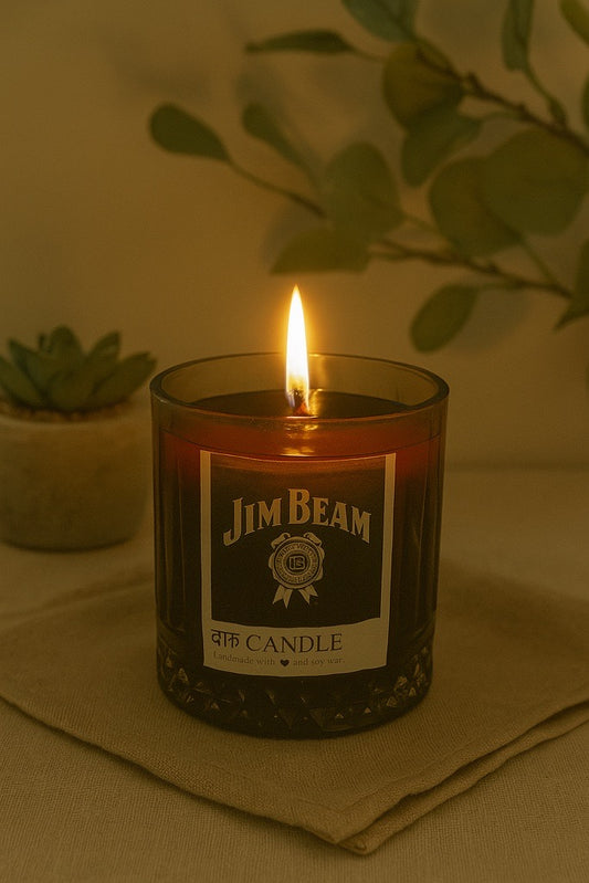 Hand-poured whiskey candle with masculine fragrance, perfect for bars, lounges and home decor 