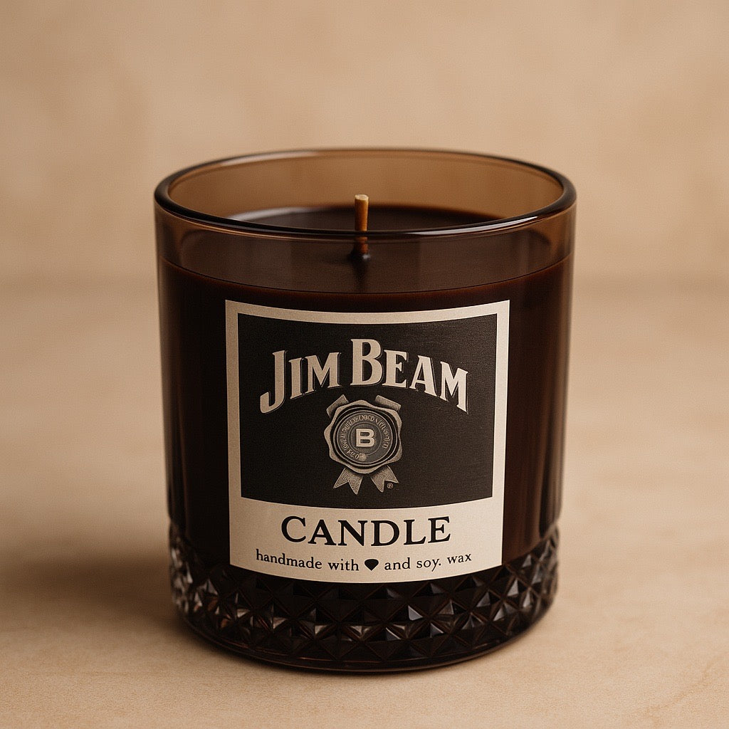 Hand-poured whiskey candle with masculine fragrance, perfect for bars, lounges and home decor 
